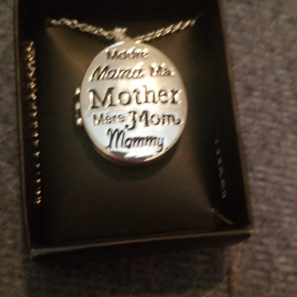 Mother and grandmother locket .. mother one
